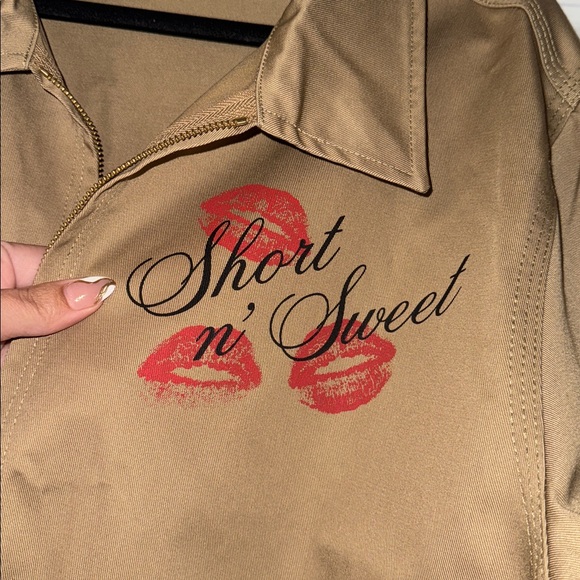 Sabrina Carpenter Short 'n Sweet Tour 2024 Tan Jacket - Picture 7 of 9